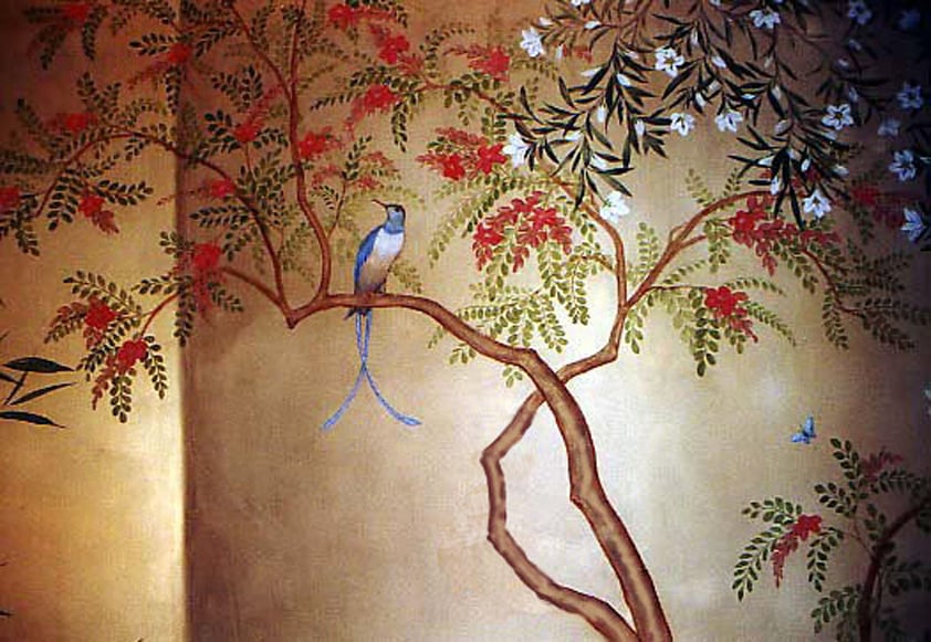 Chinoiserie bird in tree